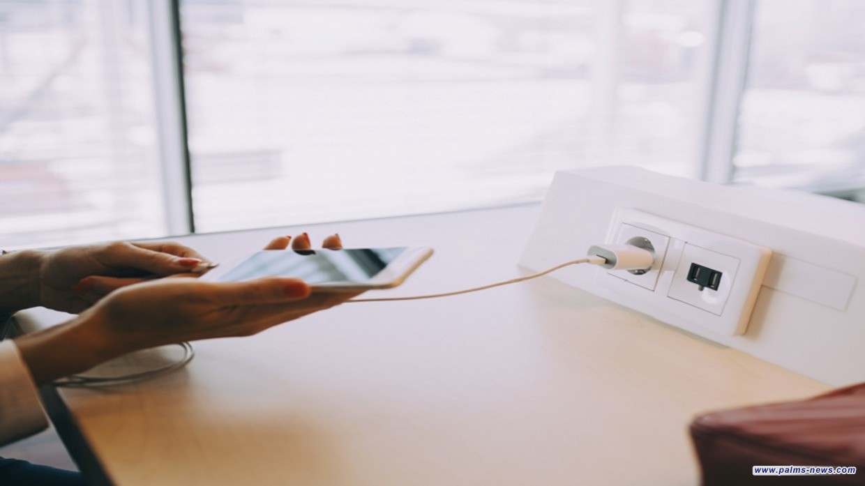 شاحن يمكنه شحن الهاتف بالكامل في 5 دقائق